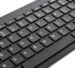 Targus Midsize Multi-Device Bluetooth® Antimicrobial Keyboard -Targus Outlet Store AKB863US DETAIL