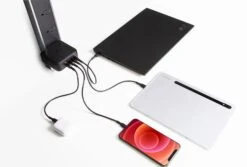 Targus PowerElite™ 100W GaN Wall Charger 20 Targus PowerElite™ 100W GaN Wall Charger -Targus Outlet Store APA109GL LIFESTYLE6